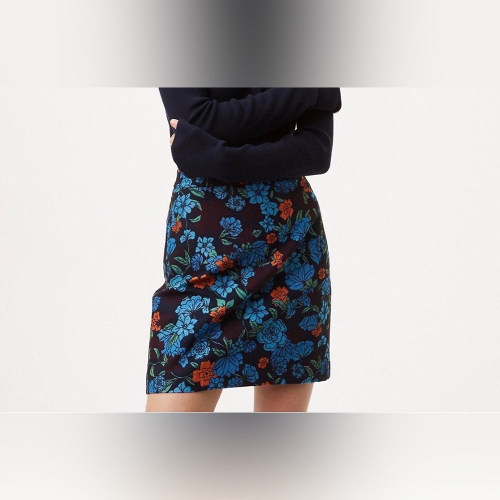 EUC‎ Loft Floral Skirt